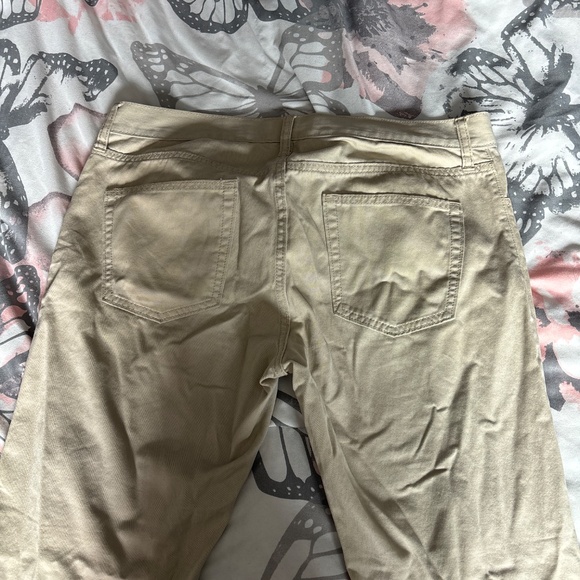 Old navy khaki soft casual pants - Picture 3 of 3
